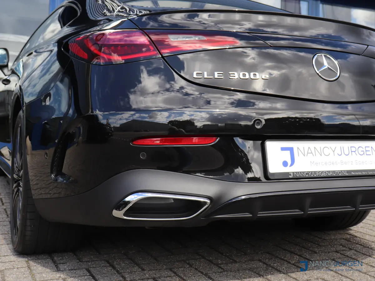 300 e AMG | Pano Dak | Night | Burmester | Memory | Ambiente Verl. | Incl. Fabrieksgarantie | Spiegel Pakket | Parkeer Pakket |