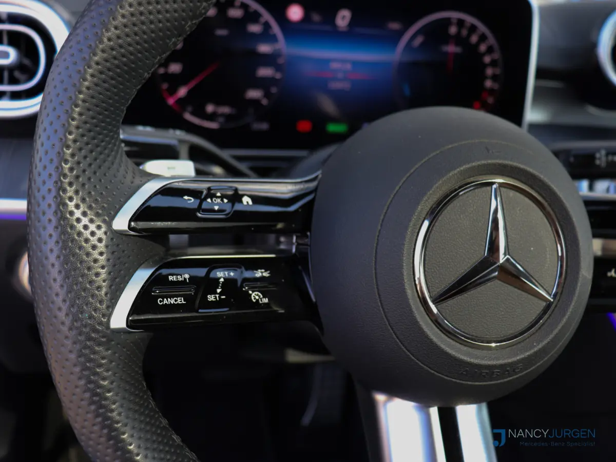 300 e AMG | Pano Dak | Night | Burmester | Memory | Ambiente Verl. | Incl. Fabrieksgarantie | Spiegel Pakket | Parkeer Pakket |