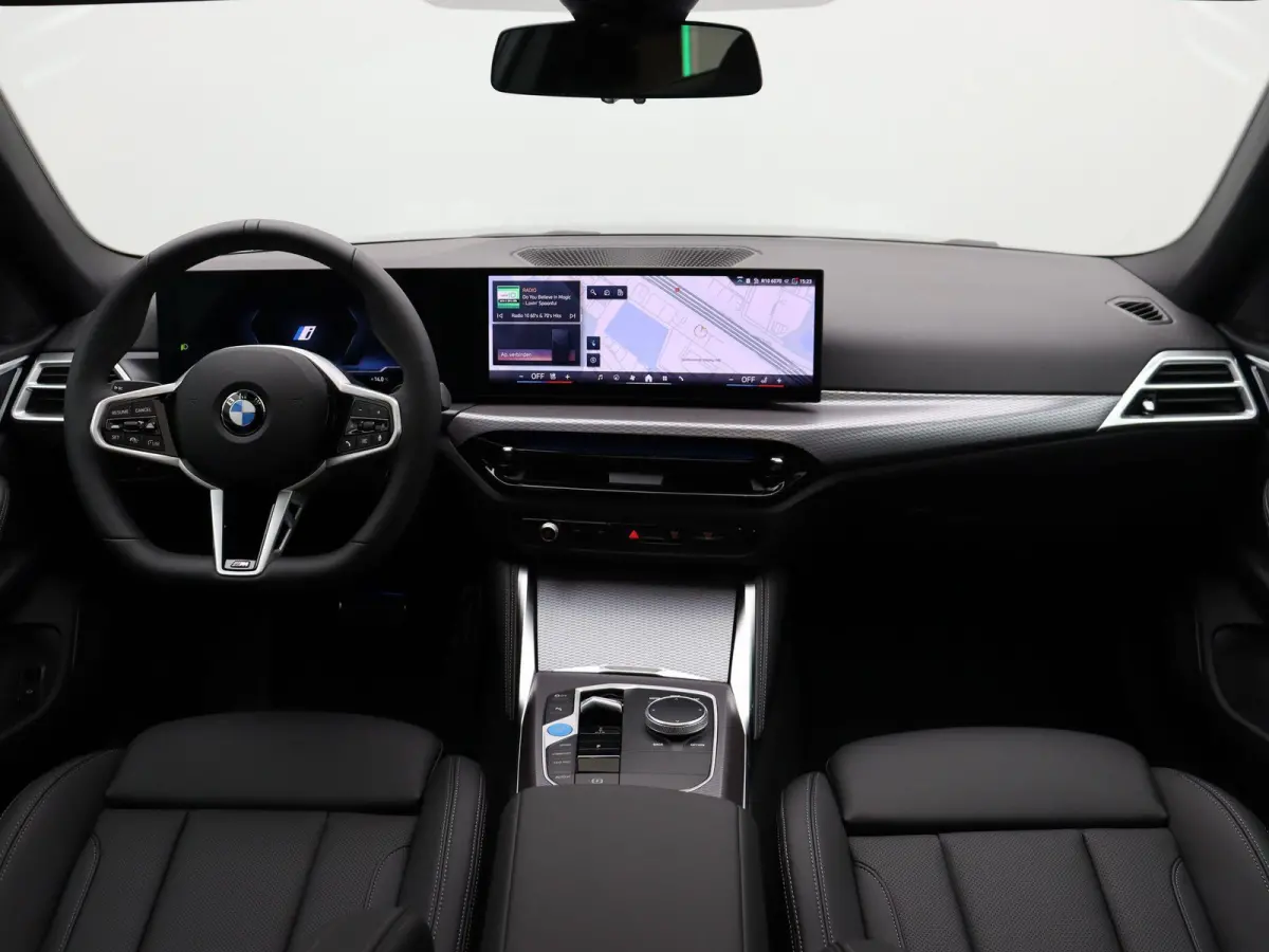 eDrive35 M Sport Edition | SoH 100% | Comfort Pack | Stuurwielrand Verwarmd | Trekhaak | Schuifdak | Active Cruise Control | 19''