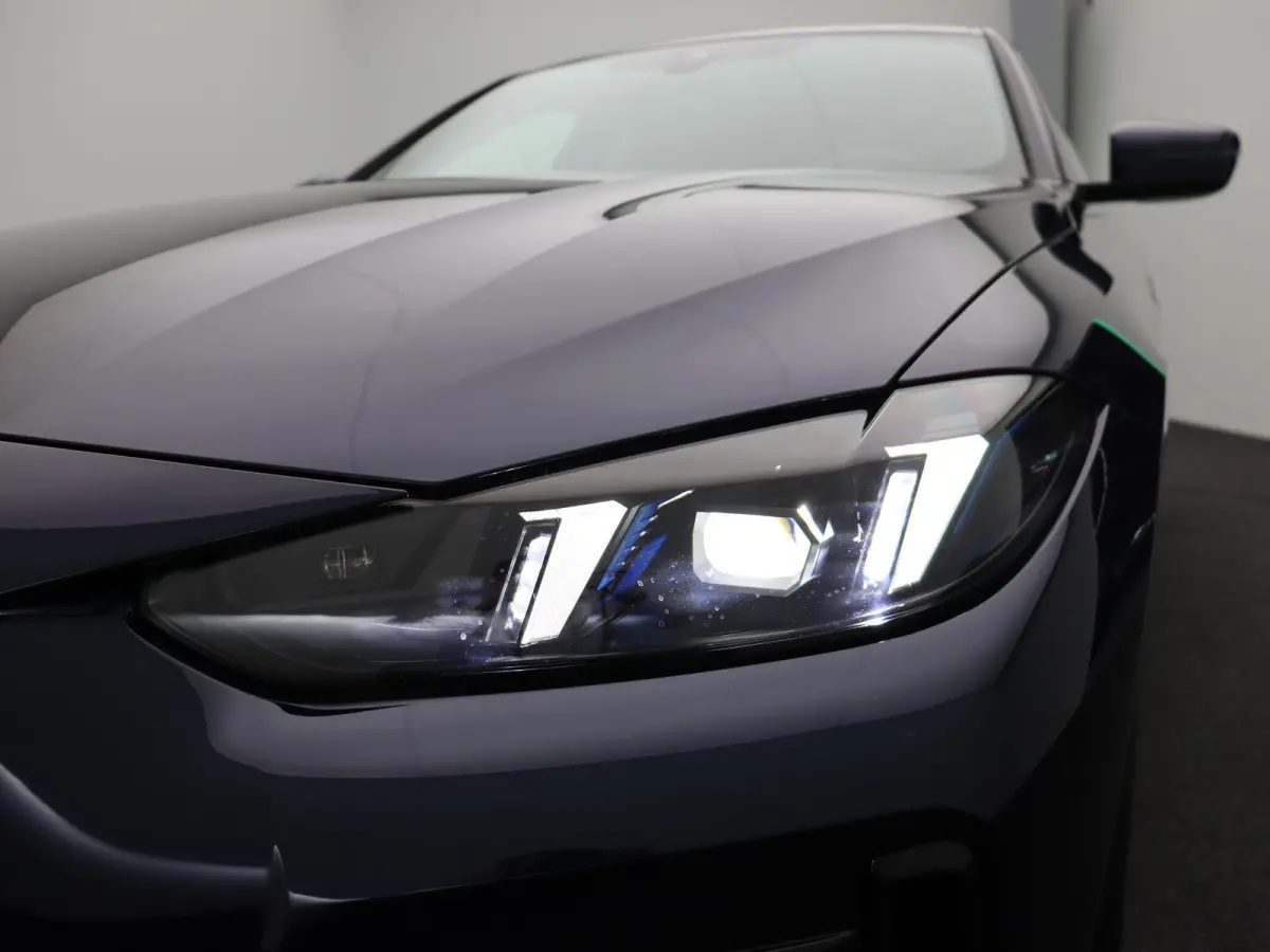 eDrive35 M Sport Edition | SoH 100% | Comfort Pack | Stuurwielrand Verwarmd | Trekhaak | Schuifdak | Active Cruise Control | 19''