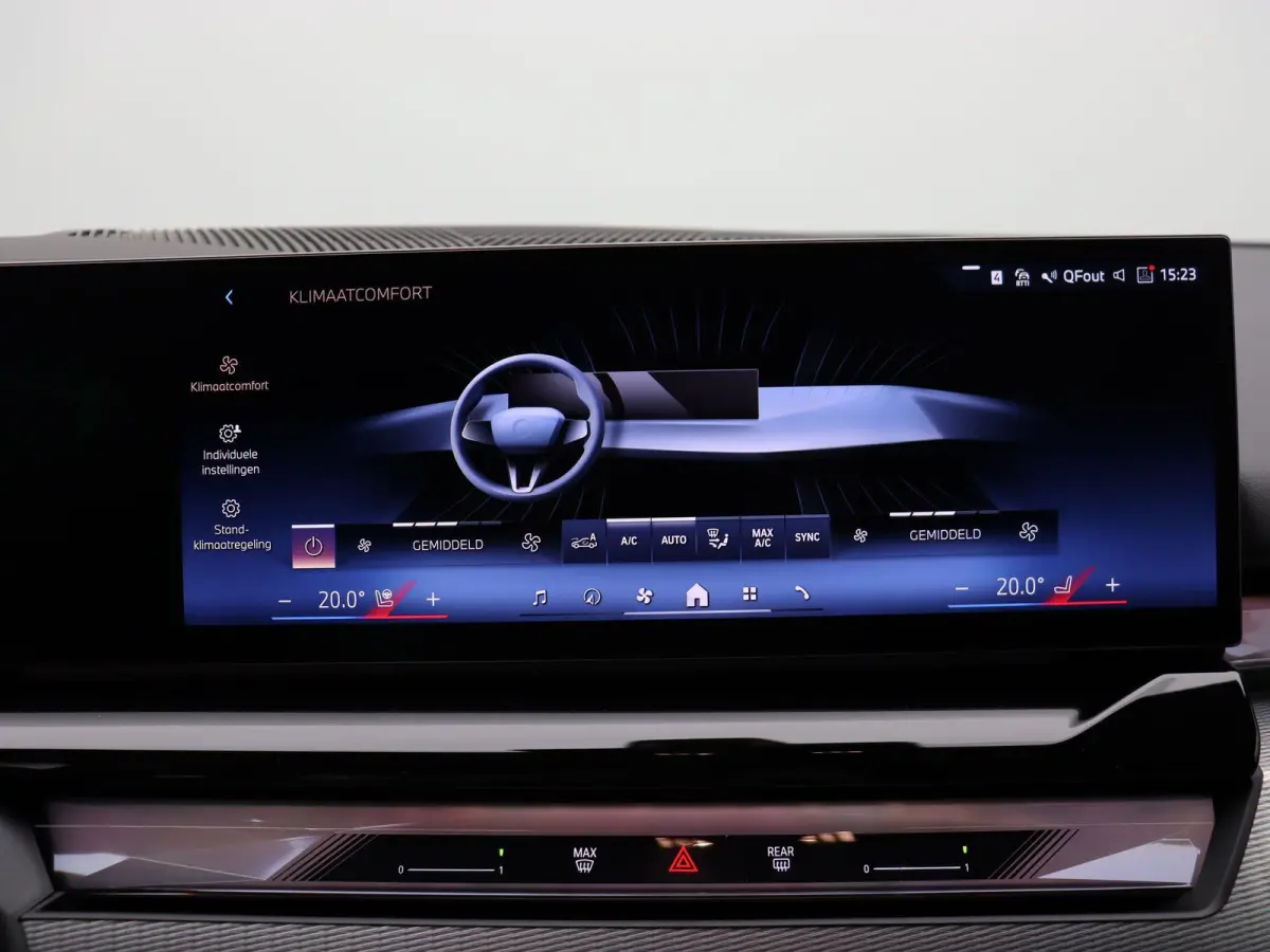 530e M Sport Edition | SoH 100% | Innovation Pack | Stuurwielrand Verwarmd | Trekhaak | Panoramadak | Driving Assistant Plus | Harman Kardon | 20''