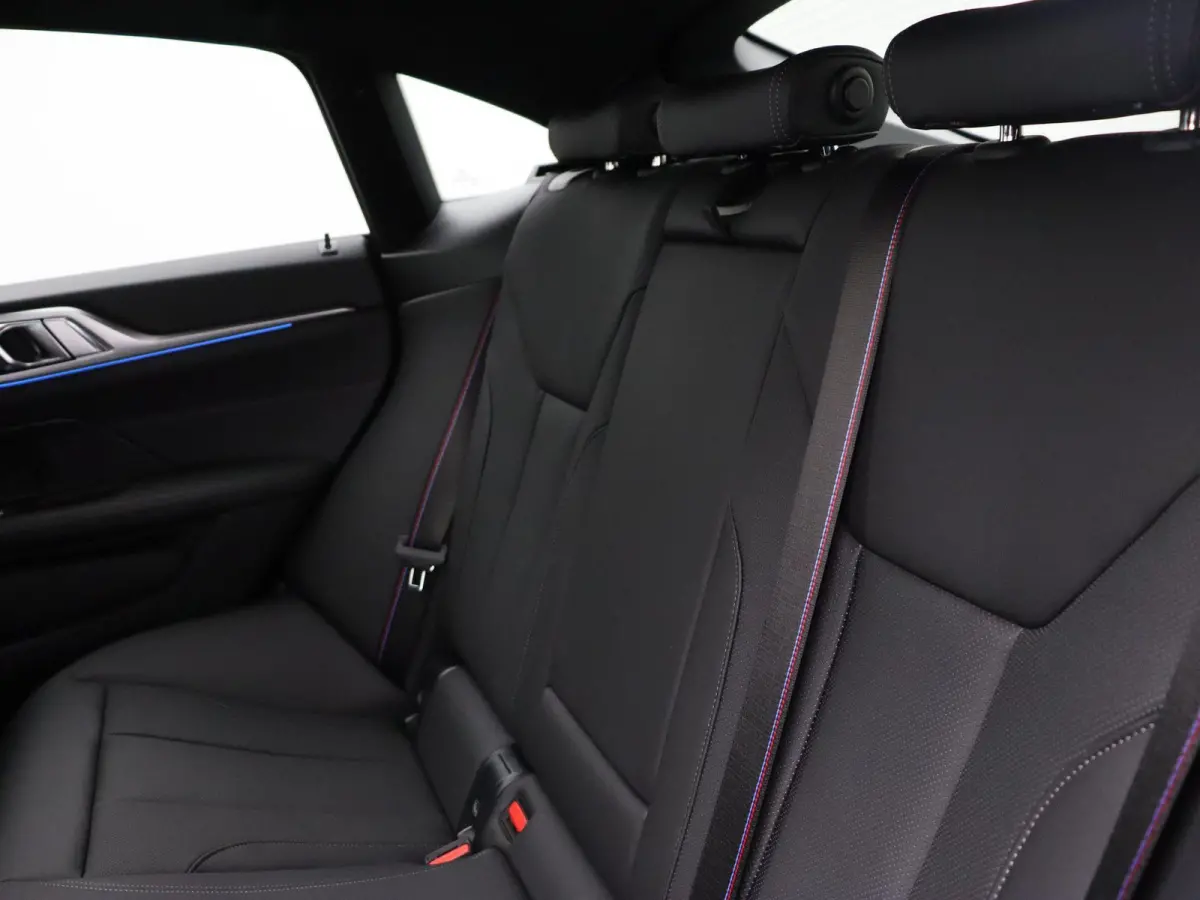 eDrive35 M Sport Edition | SoH 100% | Comfort Pack | Stuurwielrand Verwarmd | Trekhaak | Schuifdak | Active Cruise Control | 19''