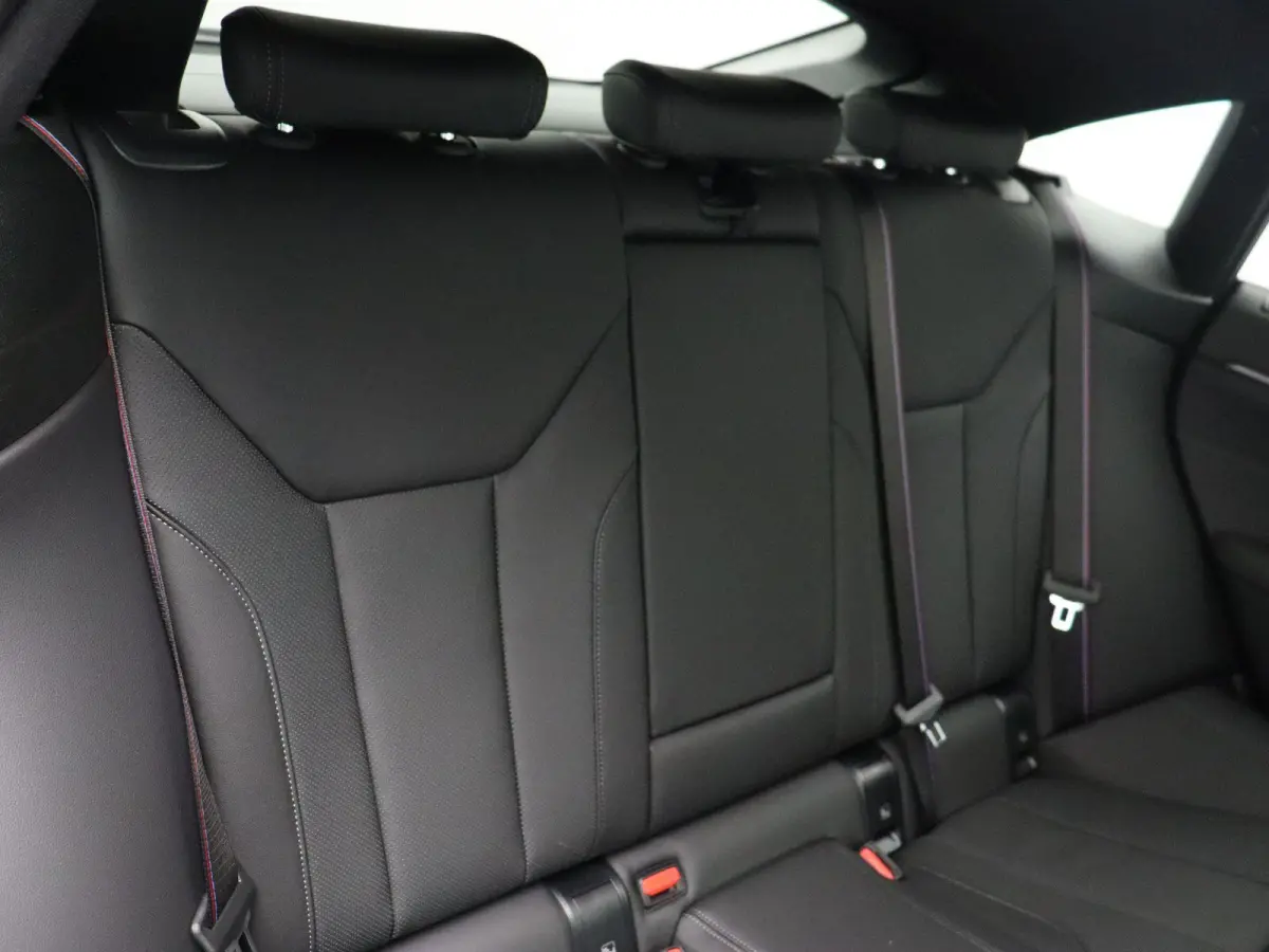 eDrive35 M Sport Edition | SoH 100% | Comfort Pack | Stuurwielrand Verwarmd | Trekhaak | Schuifdak | Active Cruise Control | 19''