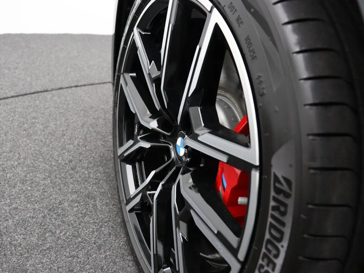 eDrive35 M Sport Edition | SoH 100% | Comfort Pack | Stuurwielrand Verwarmd | Trekhaak | Schuifdak | Active Cruise Control | 19''