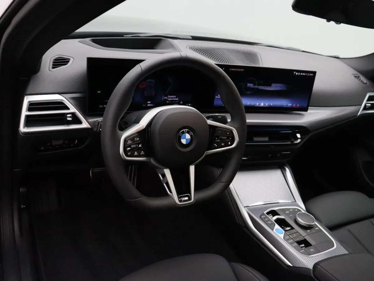 eDrive35 M Sport Edition | SoH 100% | Comfort Pack | Stuurwielrand Verwarmd | Trekhaak | Schuifdak | Active Cruise Control | 19''