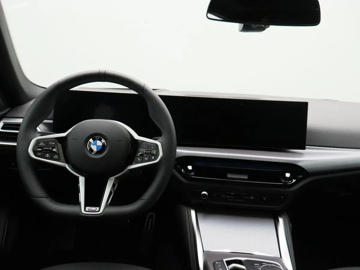 eDrive35 M Sport Edition | SoH 100% | Comfort Pack | Stuurwielrand Verwarmd | Trekhaak | Schuifdak | Active Cruise Control | 19''