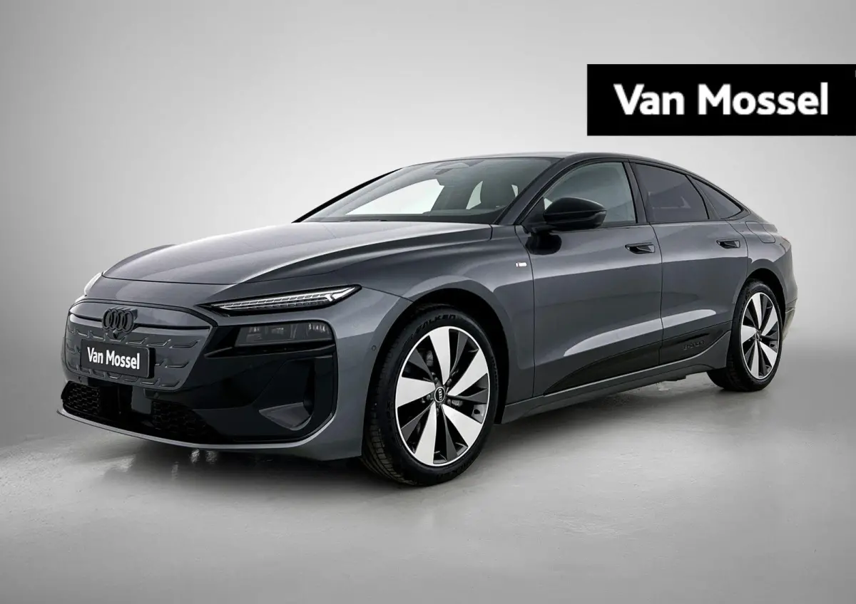 S edition 83 kWh | Navigatie | Apple Carplay | Adaptieve Cruise Control | Achteruitrij Camera | Climate Control | Privacy glas | Matrix Koplampen | Tech Pakket Plus | Omgeving camera's | MMI