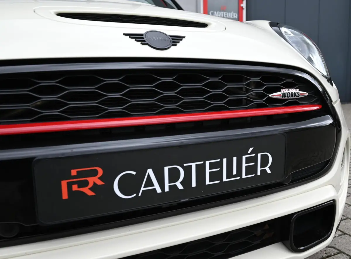 Mini 2.0 S John Cooper Works 211PK | Pano | Carplay | JCW Kit | PDC | Carplay | Stoelverwarming | Leder | Cruise | Schakelpaddles | Pepper White