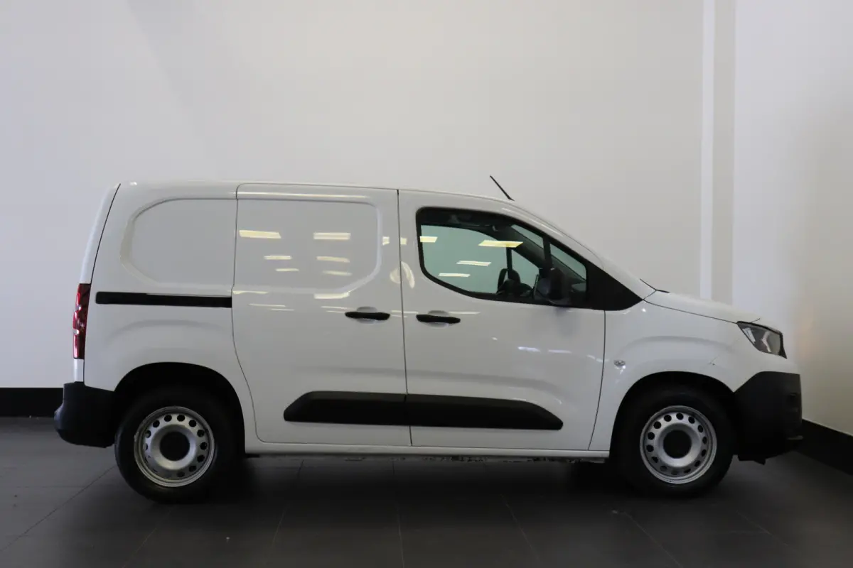1.5 BlueHDI 130PK Automaat EURO 6 - Airco - Cruise - PDC - €10.900,- Excl.