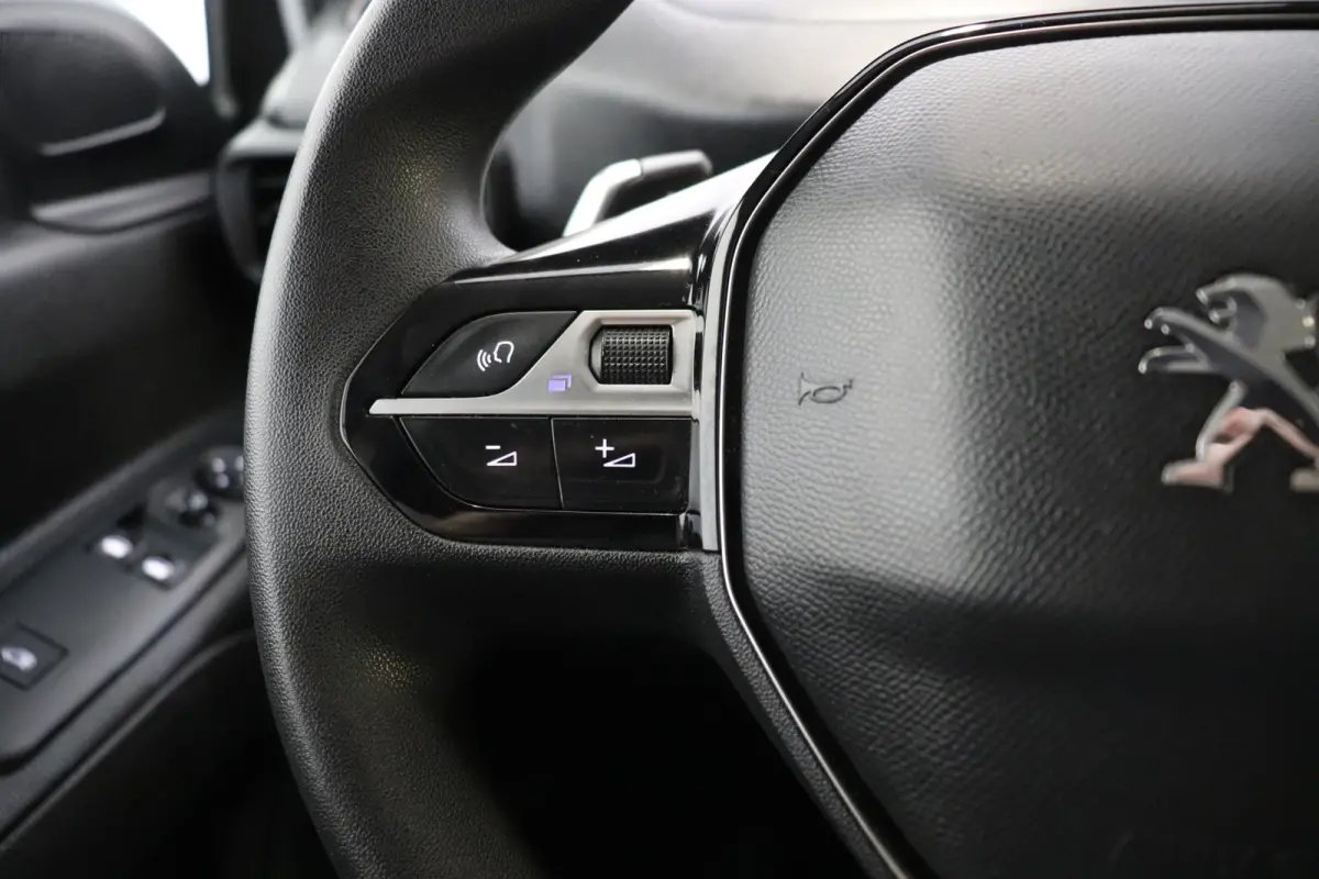 1.5 BlueHDI 130PK Automaat EURO 6 - Airco - Cruise - PDC - €10.900,- Excl.