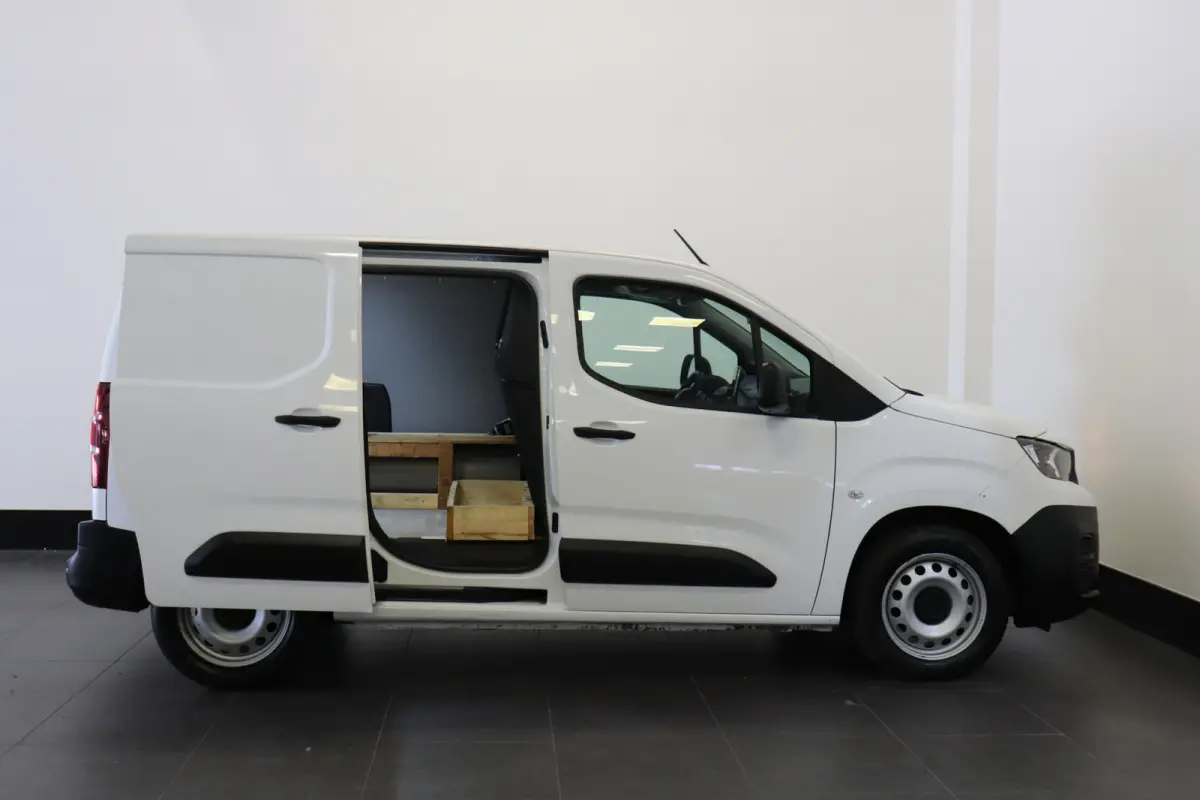 1.5 BlueHDI 130PK Automaat EURO 6 - Airco - Cruise - PDC - €10.900,- Excl.