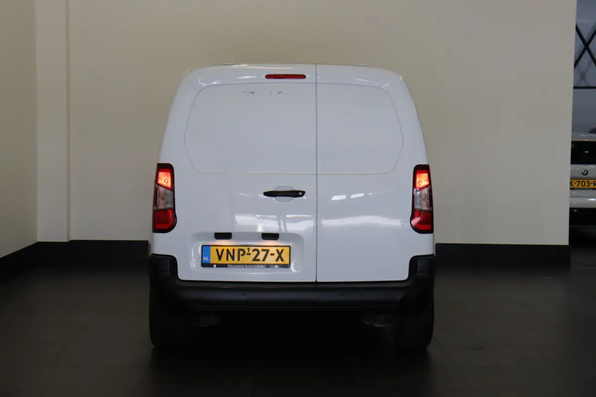 1.5 BlueHDI 130PK Automaat EURO 6 - Airco - Cruise - PDC - €10.900,- Excl.