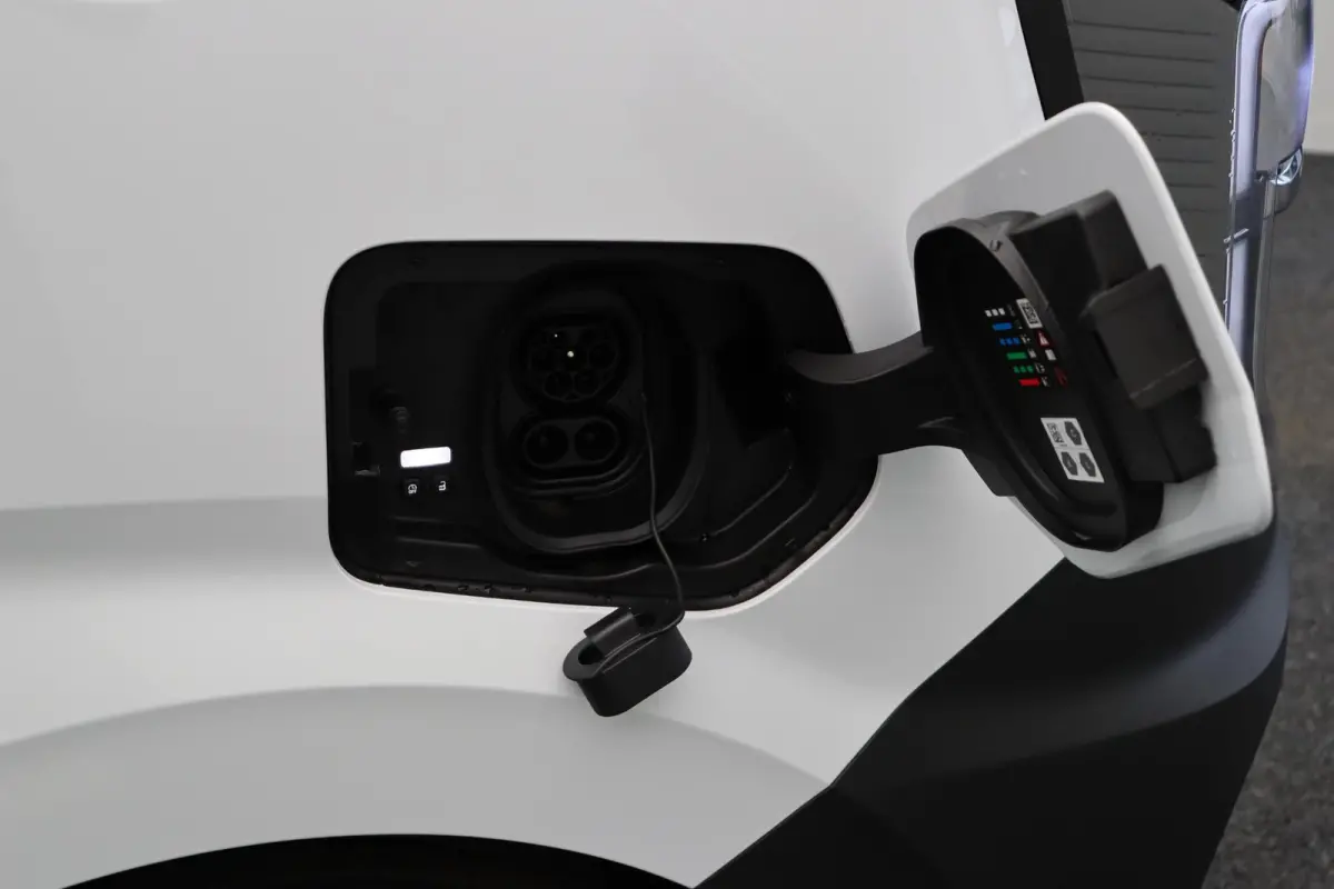 T35 L2H2 Extra long range 87 kWh | Achteruitrijcamera | C-Shape LED dagrijverlichting | Elektronisch geregelde airconditioning |