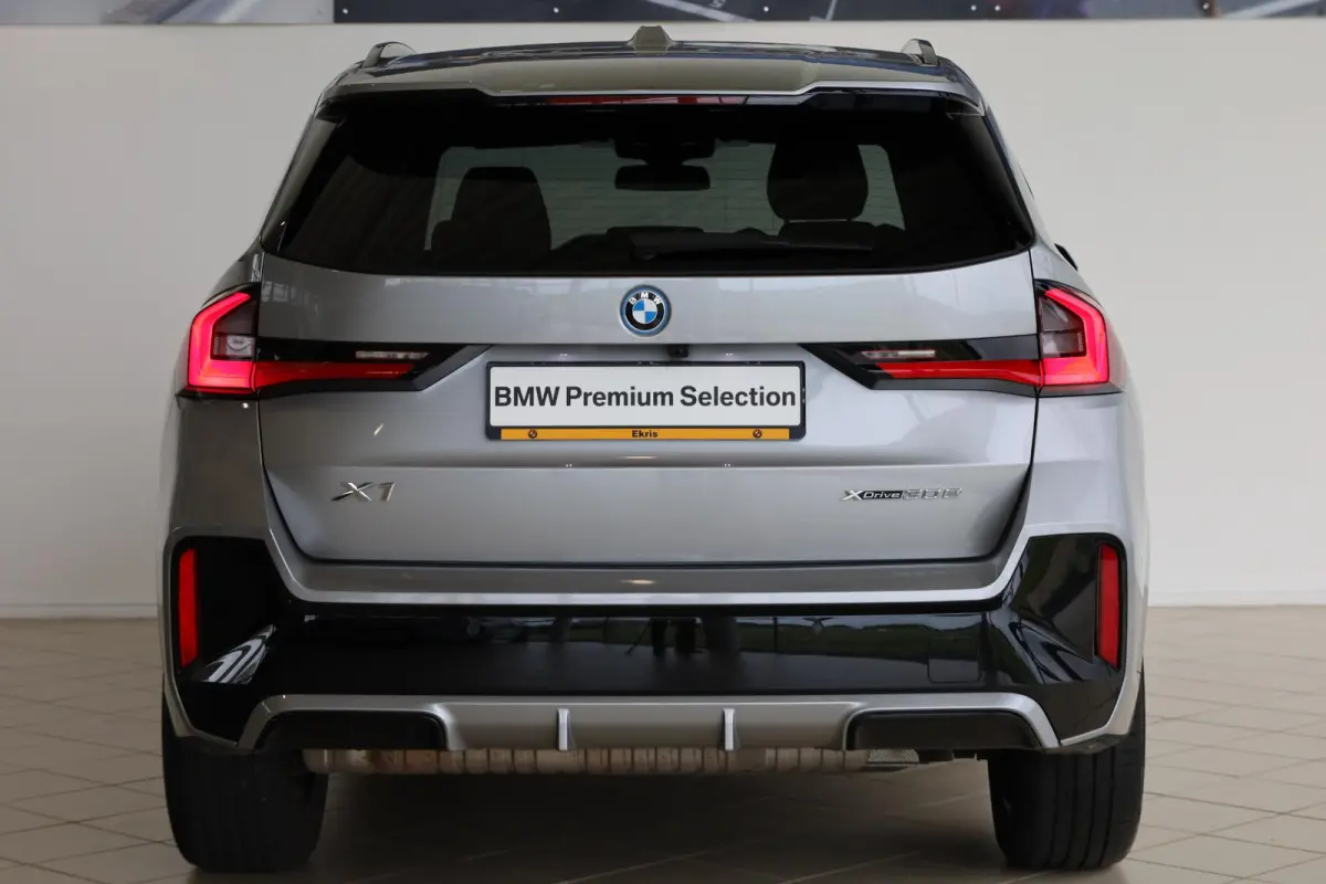 xDrive30e | M Sportpakket | Head-Up Display | SOH 97,5% | Stoelverwarming | Driving Assistant Professional