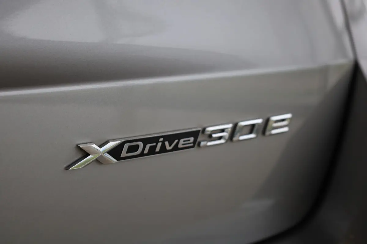 xDrive30e | M Sportpakket | Head-Up Display | SOH 97,5% | Stoelverwarming | Driving Assistant Professional
