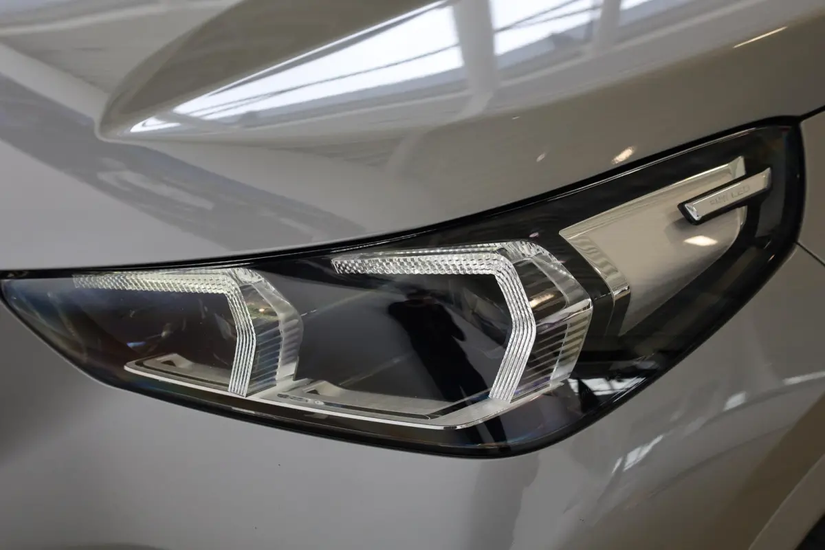 xDrive30e | M Sportpakket | Head-Up Display | SOH 97,5% | Stoelverwarming | Driving Assistant Professional