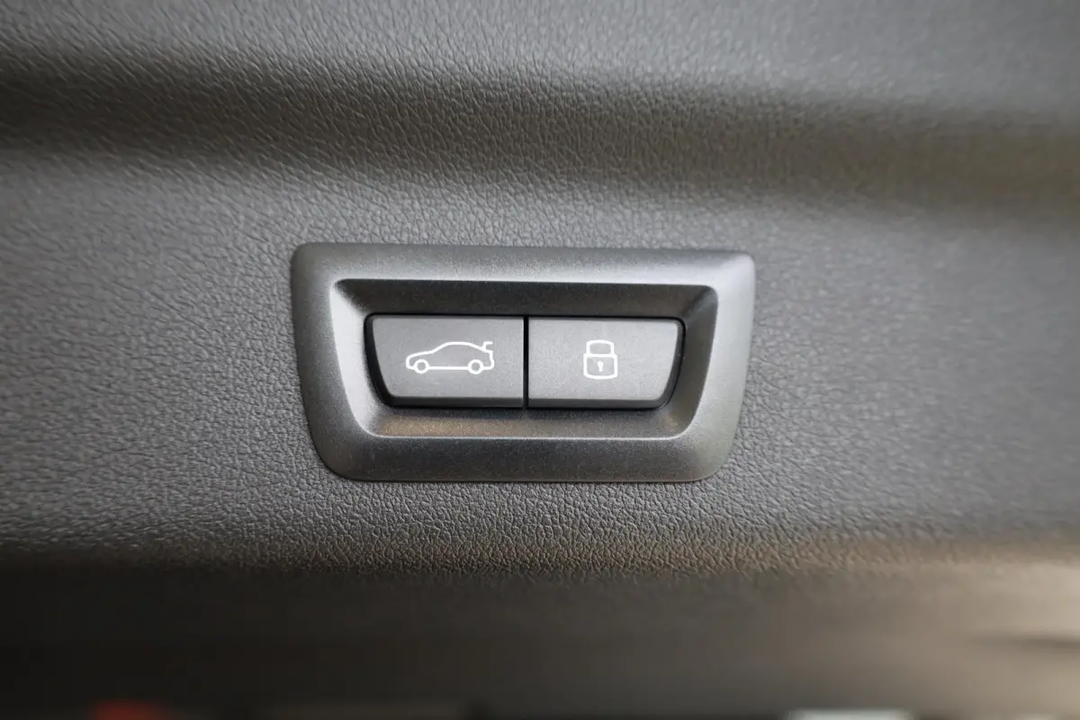 xDrive30e | M Sportpakket | Head-Up Display | SOH 97,5% | Stoelverwarming | Driving Assistant Professional