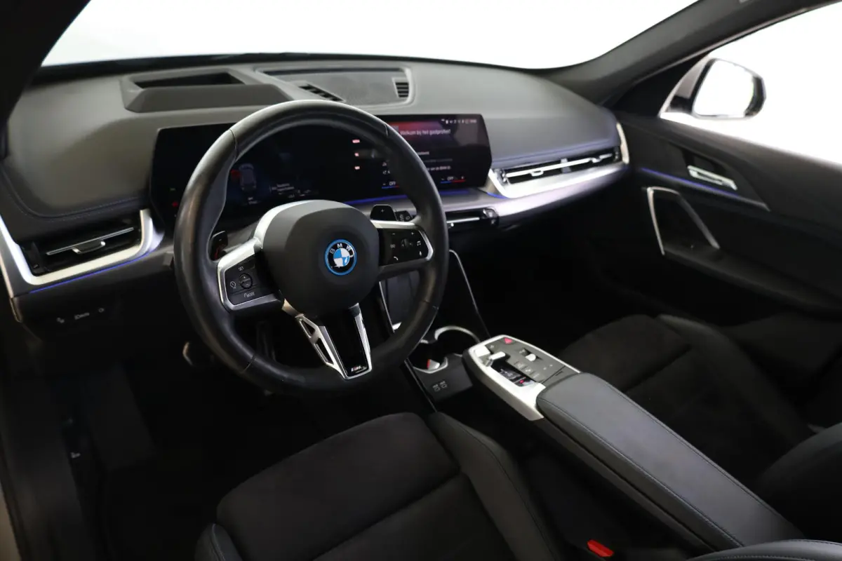xDrive30e | M Sportpakket | Head-Up Display | SOH 97,5% | Stoelverwarming | Driving Assistant Professional