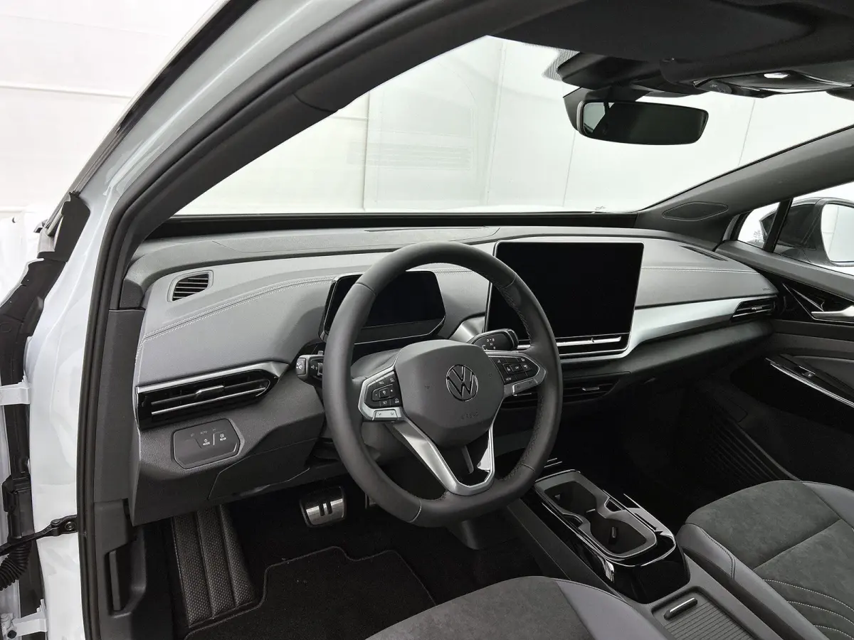 Pro Limited Edition 77 kWh 286 PK | Trekhaak | Apple Carplay draadloos | Camera | Keyless access | Dodehoeksensoren | Navigatie | Android Auto draadloos | 19" Lichtmetalen velgen | Stoelverw