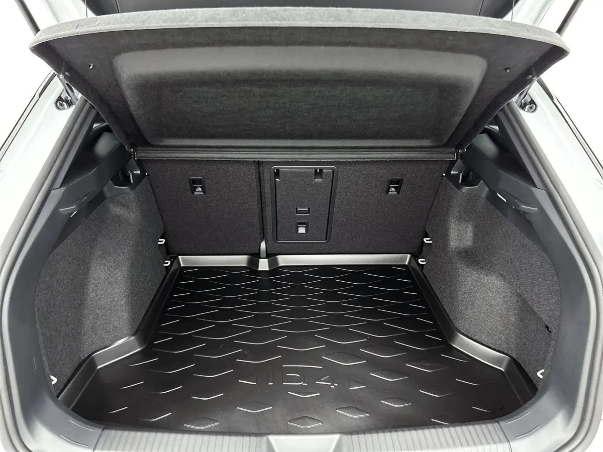 Pro Limited Edition 77 kWh 286 PK | Trekhaak | Apple Carplay draadloos | Camera | Keyless access | Dodehoeksensoren | Navigatie | Android Auto draadloos | 19" Lichtmetalen velgen | Stoelverw