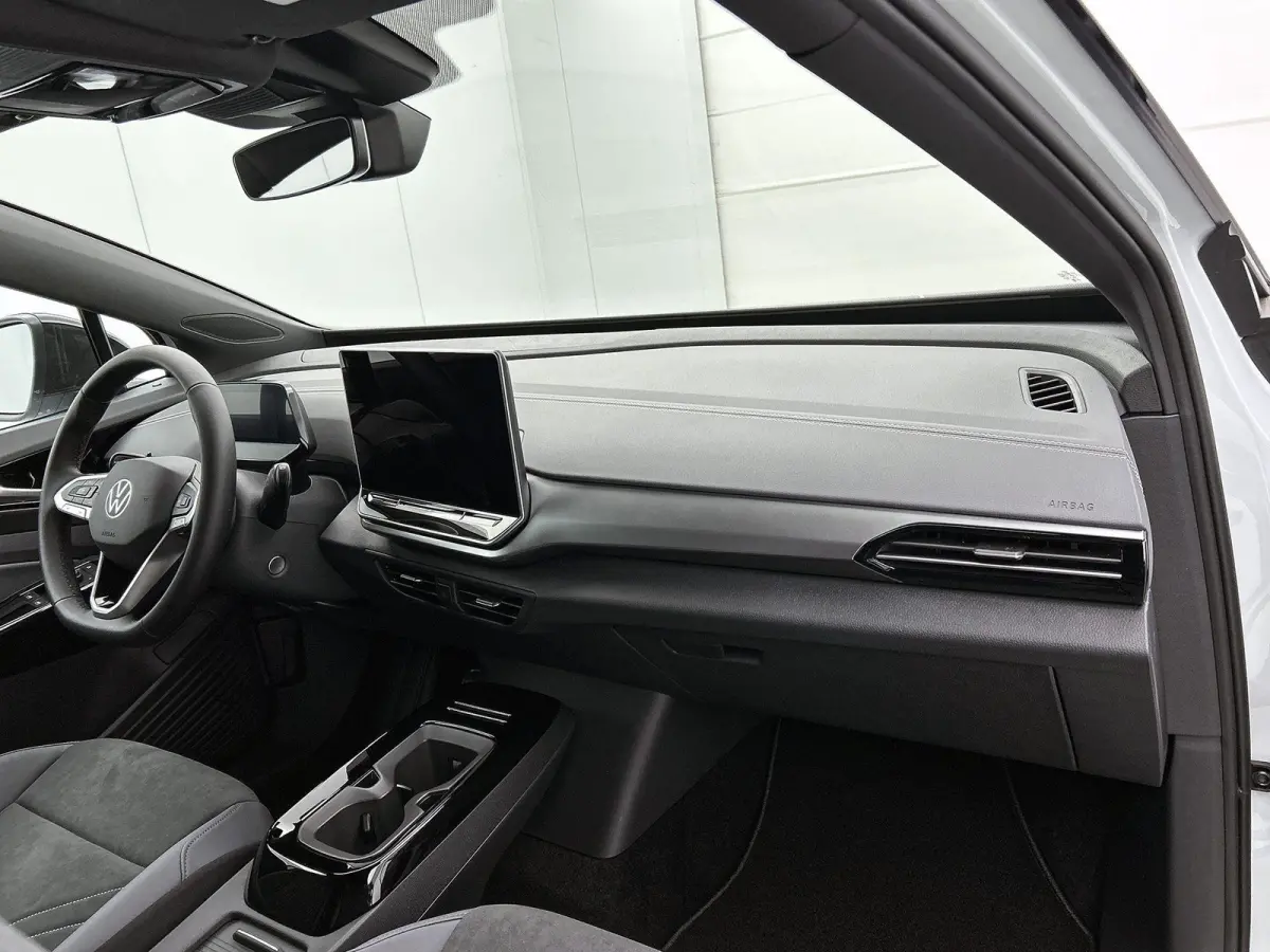 Pro Limited Edition 77 kWh 286 PK | Trekhaak | Apple Carplay draadloos | Camera | Keyless access | Dodehoeksensoren | Navigatie | Android Auto draadloos | 19" Lichtmetalen velgen | Stoelverw