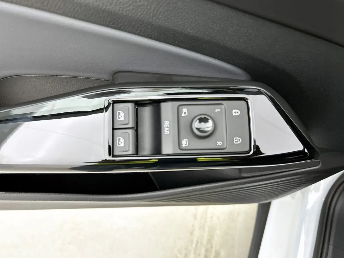 Pro Limited Edition 77 kWh 286 PK | Trekhaak | Apple Carplay draadloos | Camera | Keyless access | Dodehoeksensoren | Navigatie | Android Auto draadloos | 19" Lichtmetalen velgen | Stoelverw