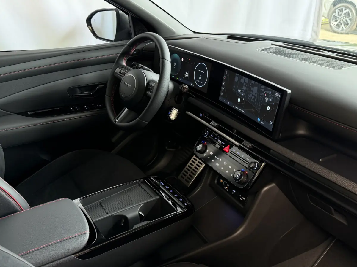 NIEUWE AUTO 1.6 T-GDI PHEV N-LINE 360.CAMERA ELEK.KLEP ELEK.STOEL/GEHEUGEN VERWARMD/KOELING SUBWFR 19"LMV ZWARTE HEMEL STUURVERW. PLUG IN HYBRIDE