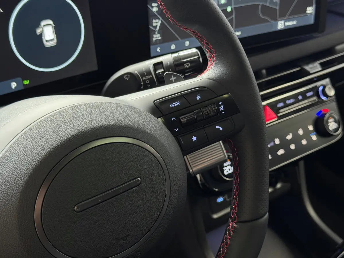 NIEUWE AUTO 1.6 T-GDI PHEV N-LINE 360.CAMERA ELEK.KLEP ELEK.STOEL/GEHEUGEN VERWARMD/KOELING SUBWFR 19"LMV ZWARTE HEMEL STUURVERW. PLUG IN HYBRIDE