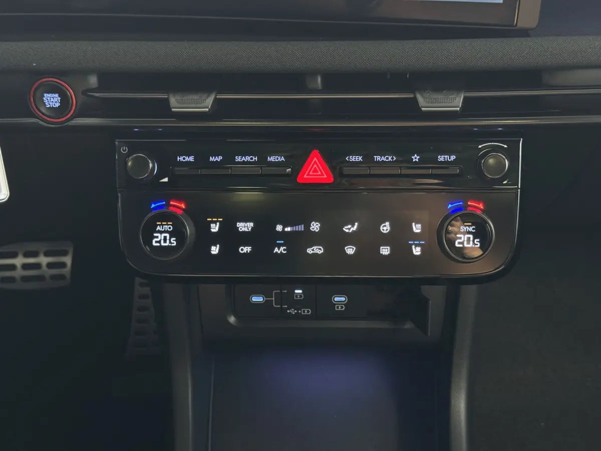 NIEUWE AUTO 1.6 T-GDI PHEV N-LINE 360.CAMERA ELEK.KLEP ELEK.STOEL/GEHEUGEN VERWARMD/KOELING SUBWFR 19"LMV ZWARTE HEMEL STUURVERW. PLUG IN HYBRIDE