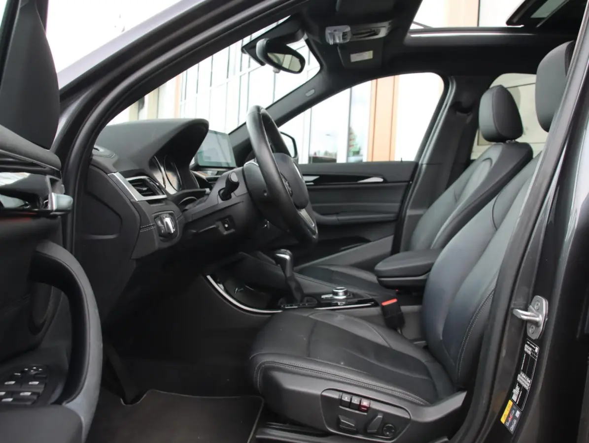 xDrive25e High Executive | Panoramadak | SOH 89% | Apple Carplay