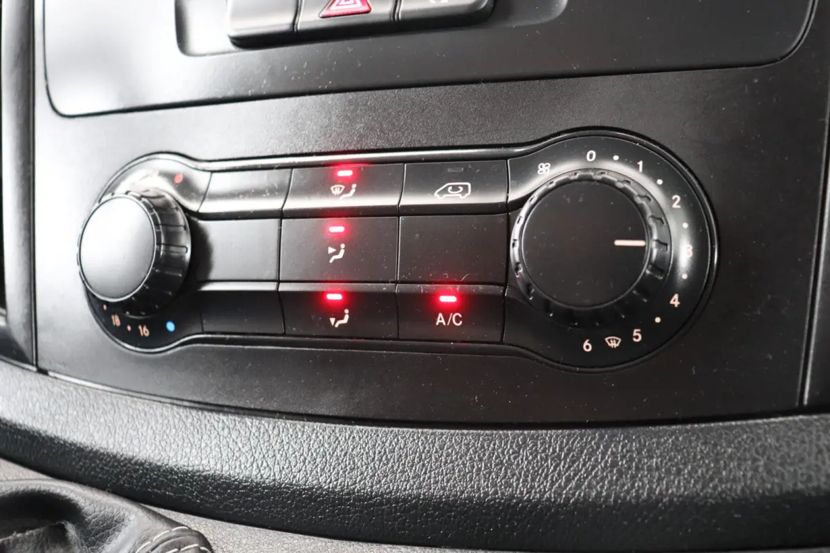 110 CDI XL EURO 6 - Airco - Camera - €12.950,- Excl.