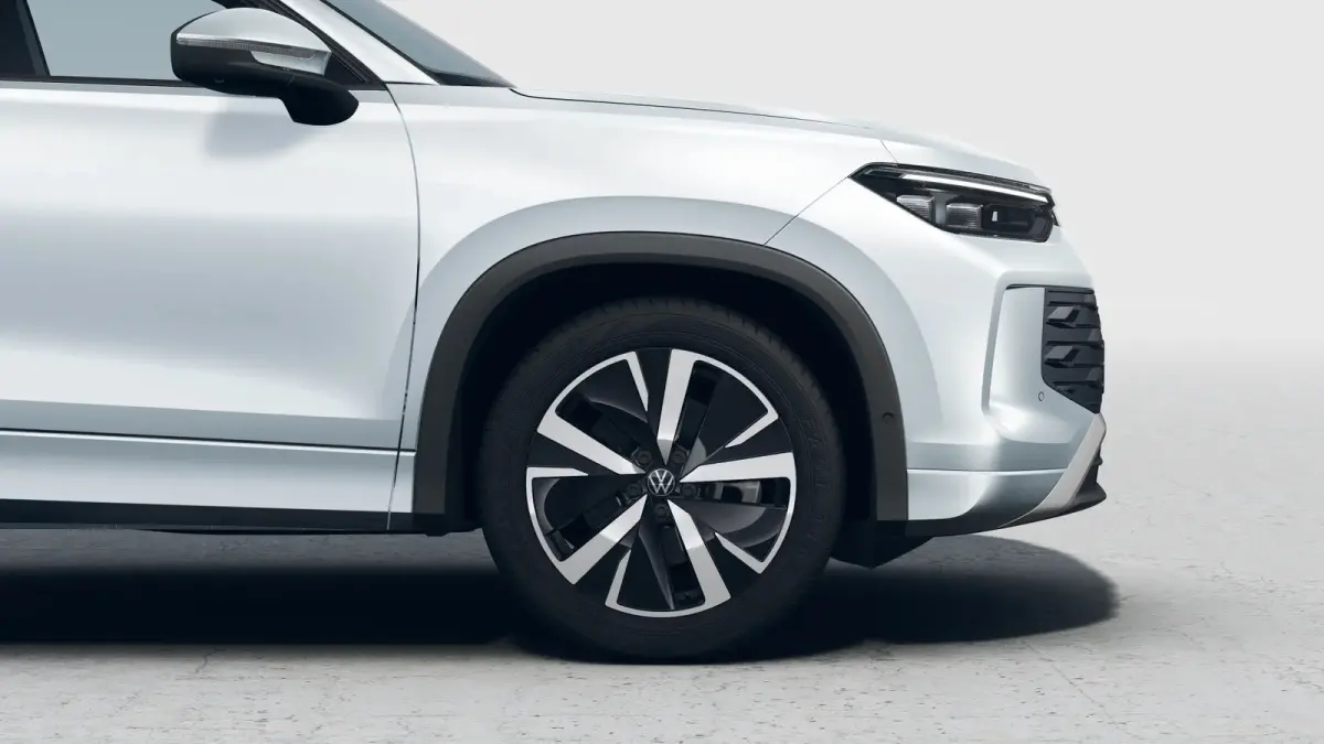 Life Edition | 'App-Connect' draadloze smartphone integratie | Automatische afstandsregeling (Adaptive Cruise Control) | Buitenspiegels elektrisch instel-, verwarm- en inklapbaar