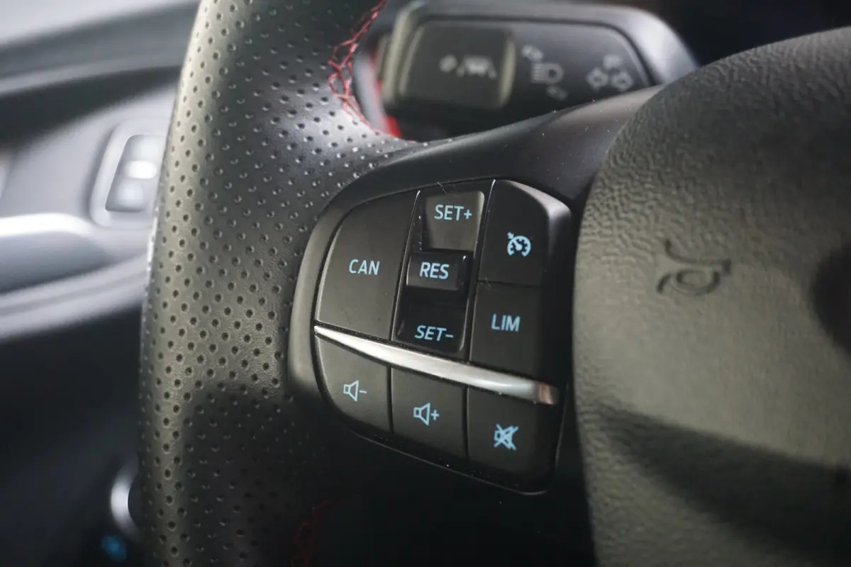 1.0 EcoBoost ST-Line X 155pk | Airco (automatisch) | Cruise control | DAB ontvanger