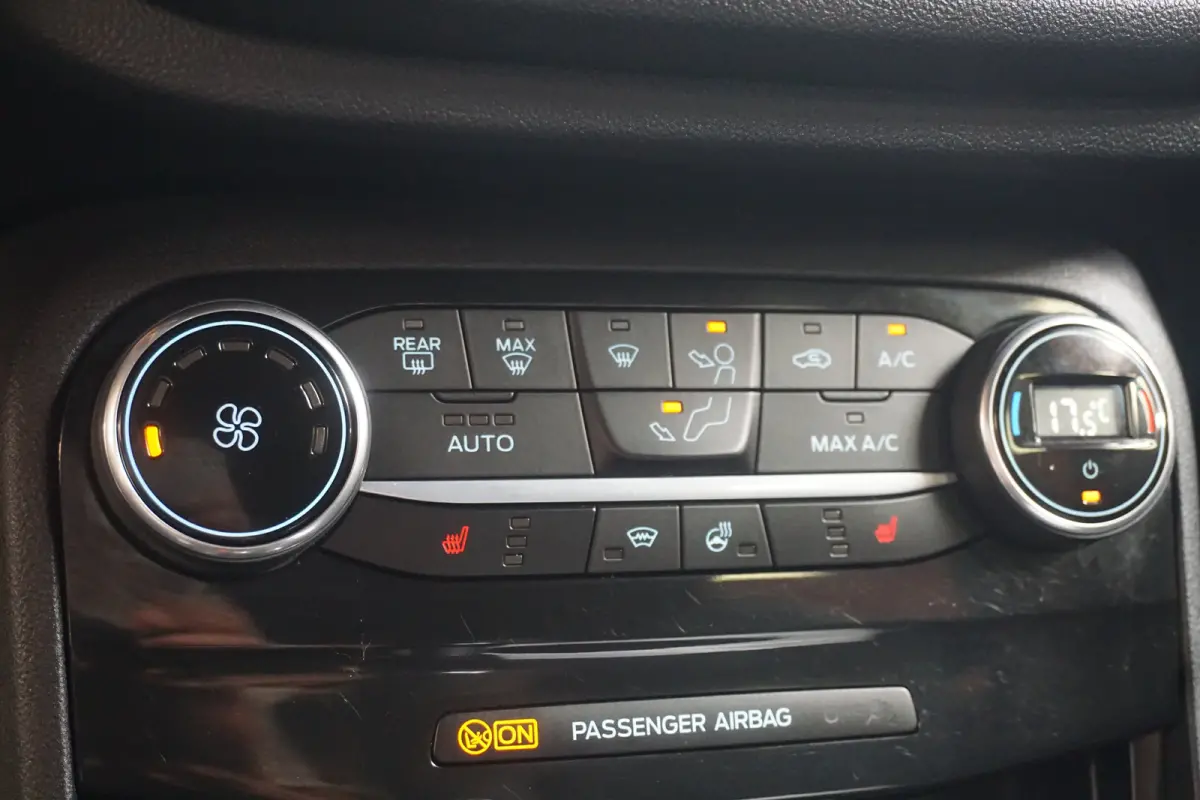 1.0 EcoBoost ST-Line X 155pk | Airco (automatisch) | Cruise control | DAB ontvanger
