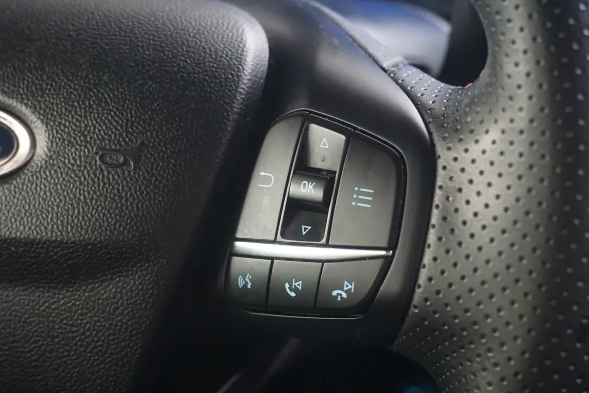 1.0 EcoBoost ST-Line X 155pk | Airco (automatisch) | Cruise control | DAB ontvanger