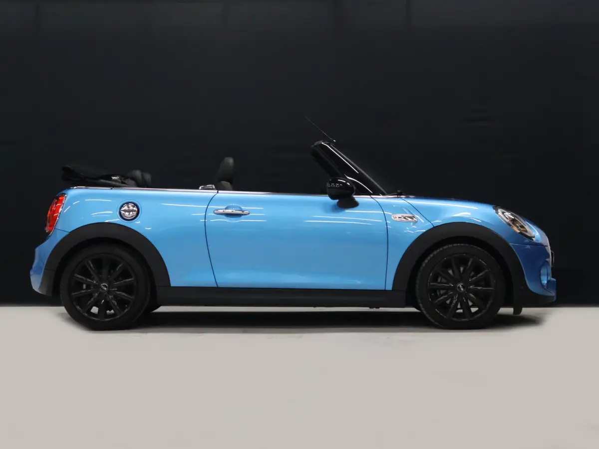 Mini 2.0 S Chili Serious Business [HARMAN/KARDON, HEAD-UP, SFEERVERLICHTING, ADAPTIVE CRUISE, STOELVERWARMING, CAMERA, JCW-STUUR, PDC V+A, VOL LEDER, BLUETOOTH, CLIMATE, NIEUWSTAAT]