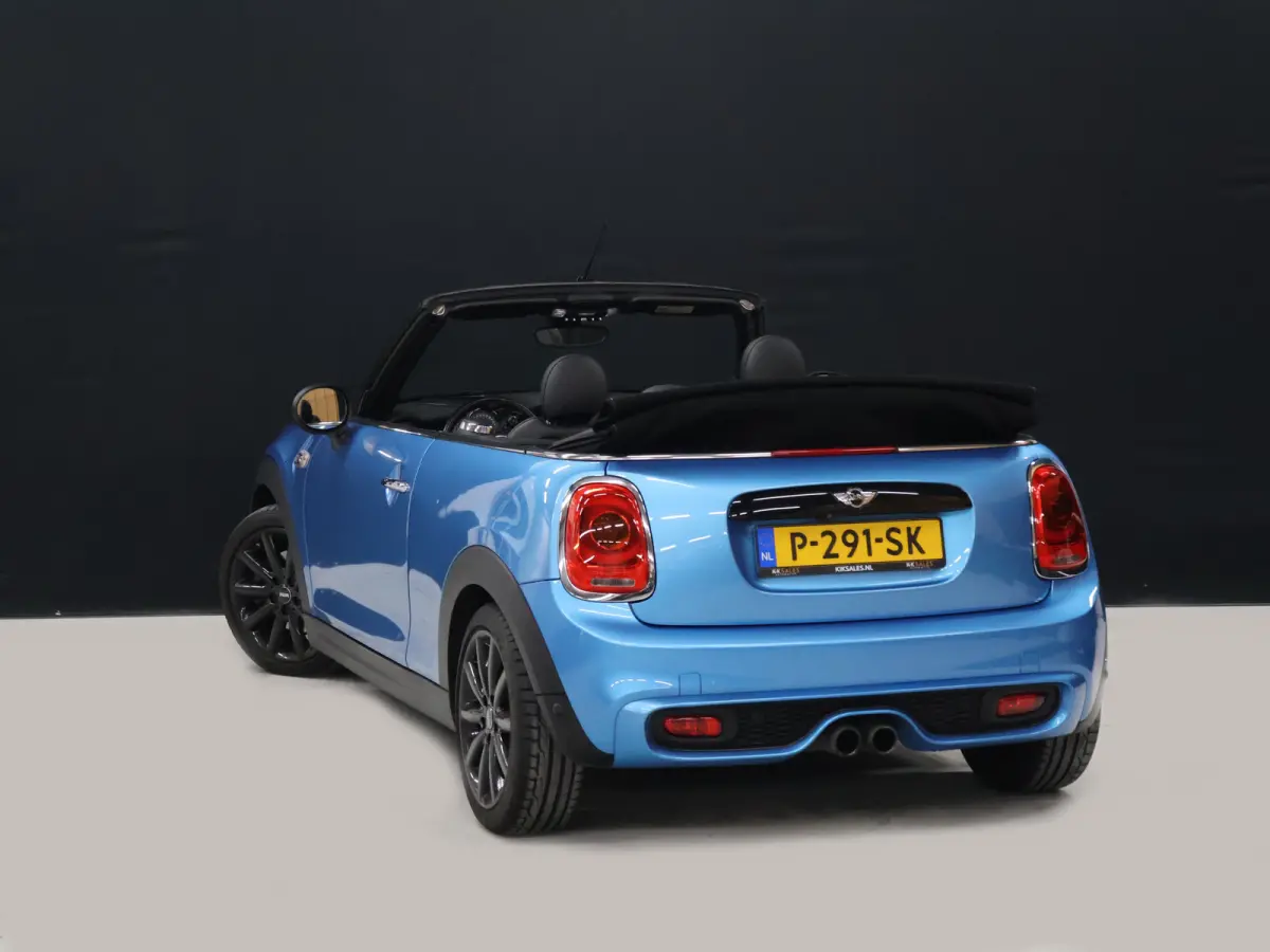 Mini 2.0 S Chili Serious Business [HARMAN/KARDON, HEAD-UP, SFEERVERLICHTING, ADAPTIVE CRUISE, STOELVERWARMING, CAMERA, JCW-STUUR, PDC V+A, VOL LEDER, BLUETOOTH, CLIMATE, NIEUWSTAAT]