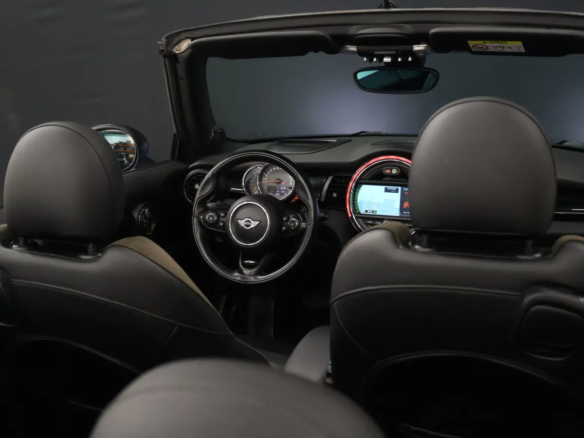 Mini 2.0 S Chili Serious Business [HARMAN/KARDON, HEAD-UP, SFEERVERLICHTING, ADAPTIVE CRUISE, STOELVERWARMING, CAMERA, JCW-STUUR, PDC V+A, VOL LEDER, BLUETOOTH, CLIMATE, NIEUWSTAAT]