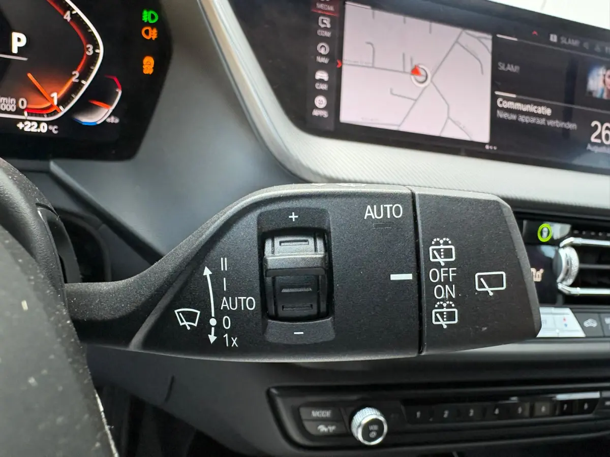 118i 140PK Automaat Executive Edition M-Sport Sportstoelen/Parkeerhulp/Navigatie/Cruise-control