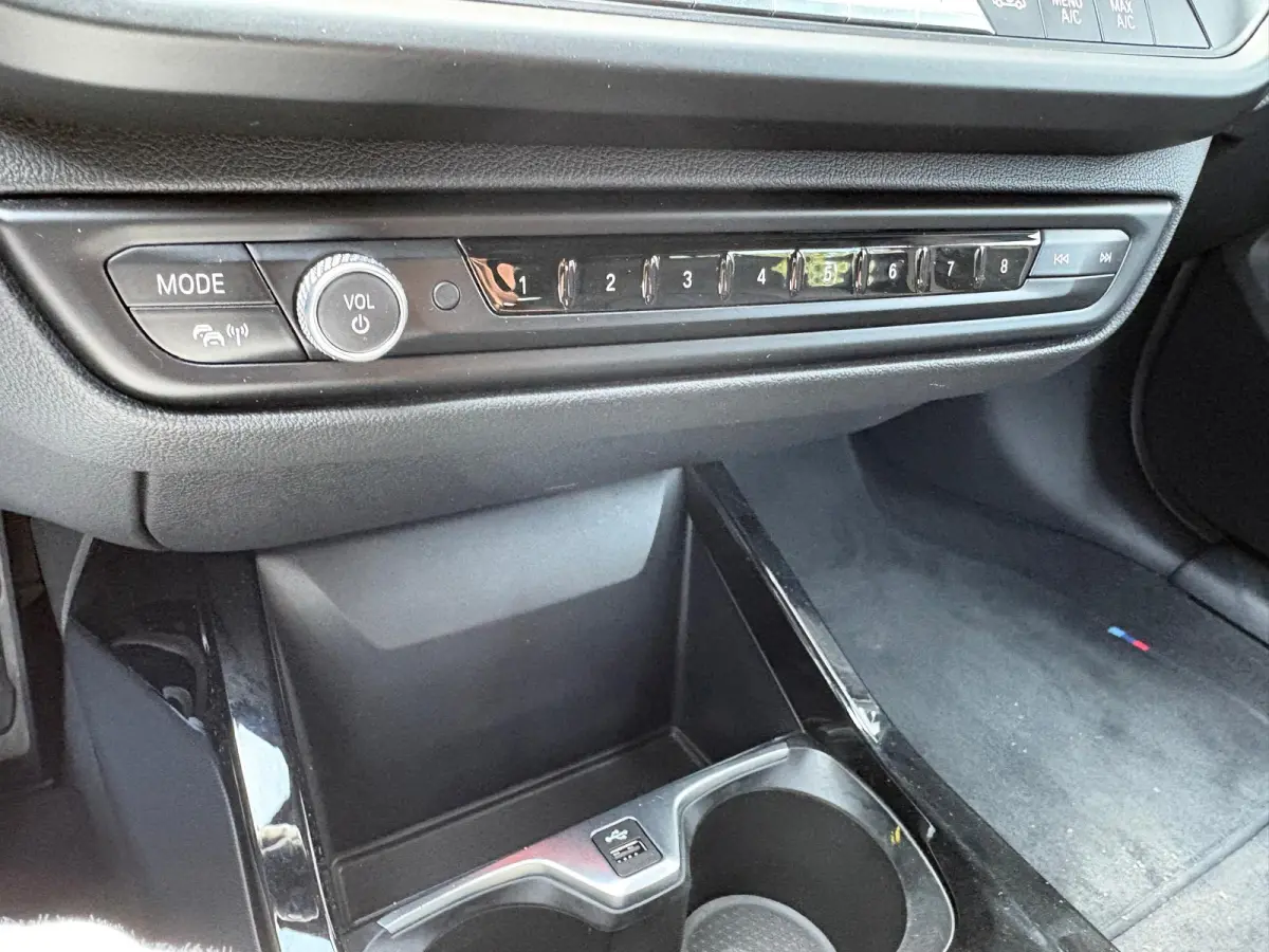 118i 140PK Automaat Executive Edition M-Sport Sportstoelen/Parkeerhulp/Navigatie/Cruise-control