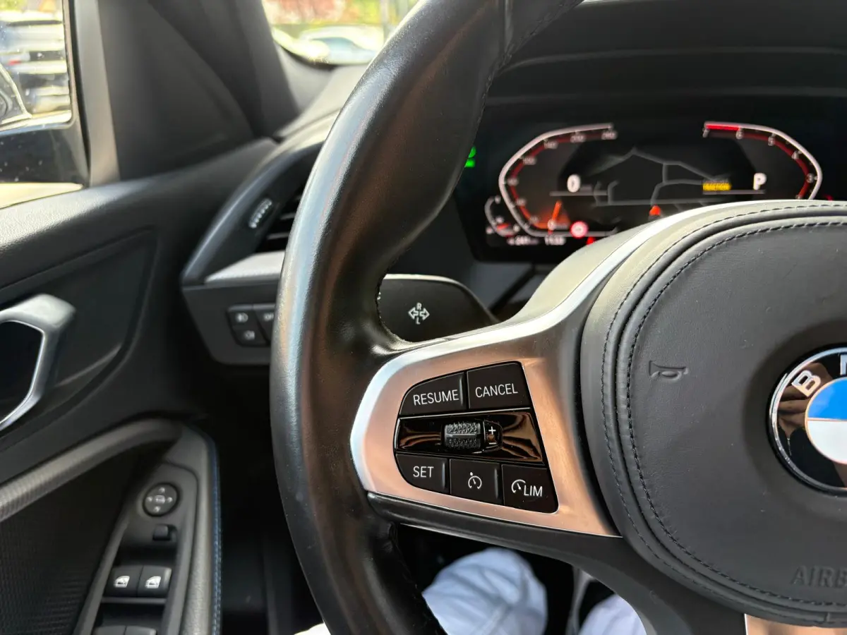 118i 140PK Automaat Executive Edition M-Sport Sportstoelen/Parkeerhulp/Navigatie/Cruise-control