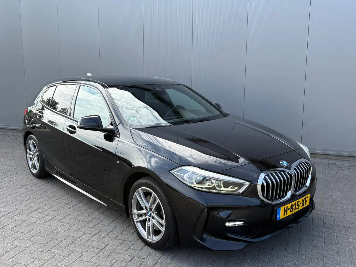 118i 140PK Automaat Executive Edition M-Sport Sportstoelen/Parkeerhulp/Navigatie/Cruise-control