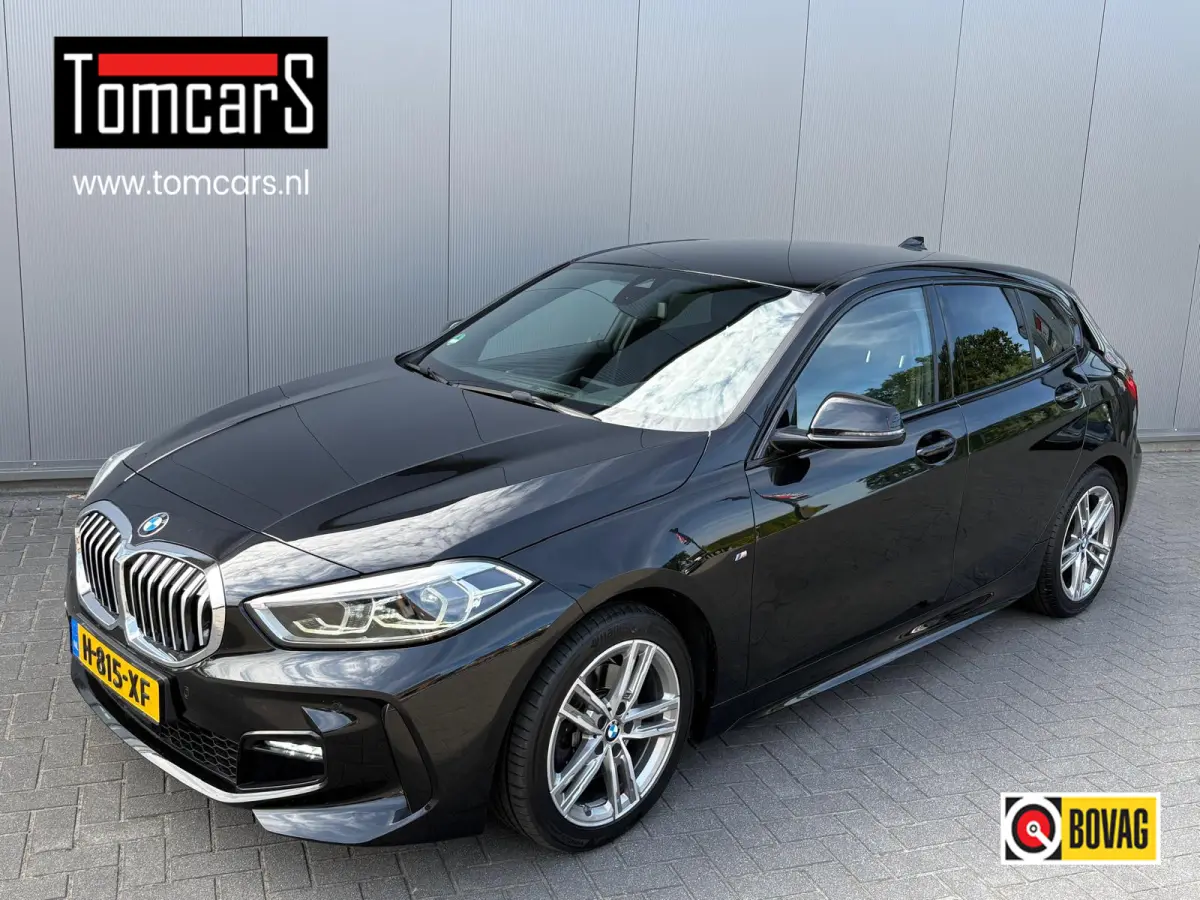 118i 140PK Automaat Executive Edition M-Sport Sportstoelen/Parkeerhulp/Navigatie/Cruise-control