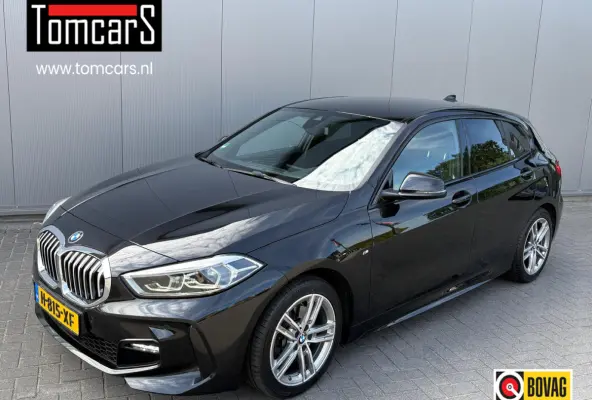 118i 140PK Automaat Executive Edition M-Sport Sportstoelen/Parkeerhulp/Navigatie/Cruise-control