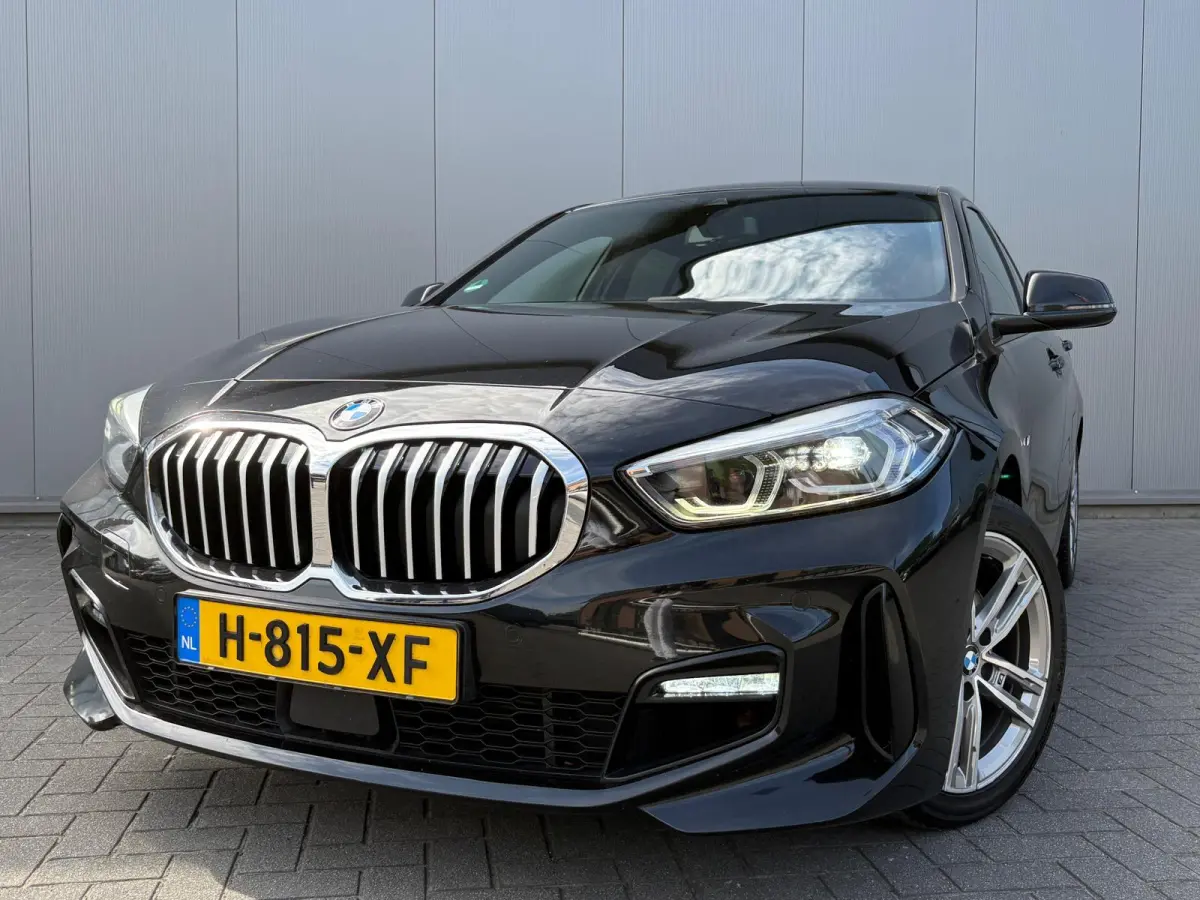 118i 140PK Automaat Executive Edition M-Sport Sportstoelen/Parkeerhulp/Navigatie/Cruise-control
