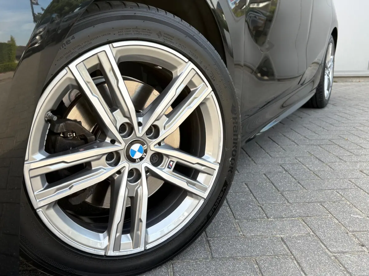 118i 140PK Automaat Executive Edition M-Sport Sportstoelen/Parkeerhulp/Navigatie/Cruise-control