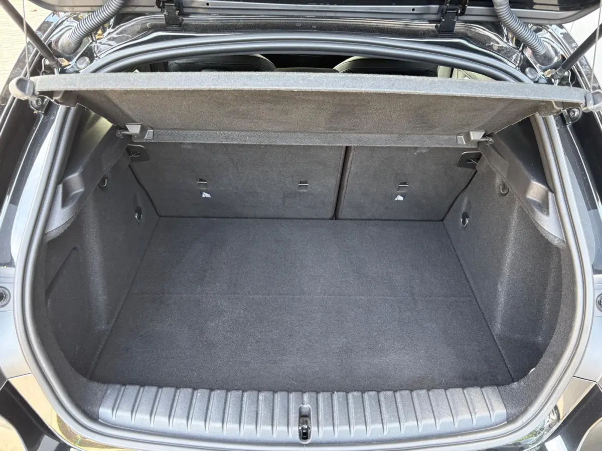 118i 140PK Automaat Executive Edition M-Sport Sportstoelen/Parkeerhulp/Navigatie/Cruise-control