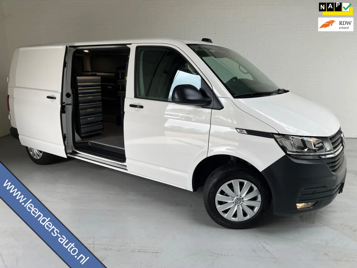 Automaat DSG Servicewagen 2.0 TDI 150pk L2H1 3Persoons Sortimo Inrichting, Airco, Navigatie, RIJKLAARPRIJS!