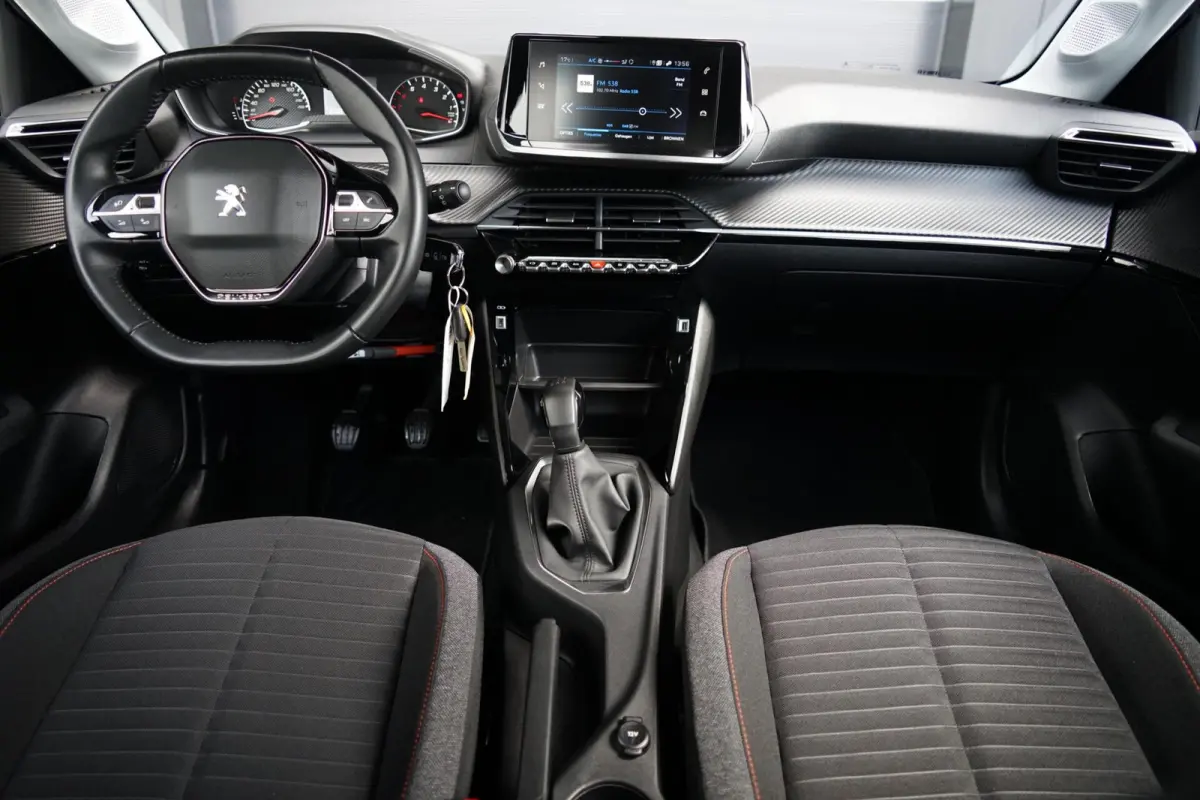 1.2 PureTech Active Pack, NL, PDC, CarPlay, LED, L.M.