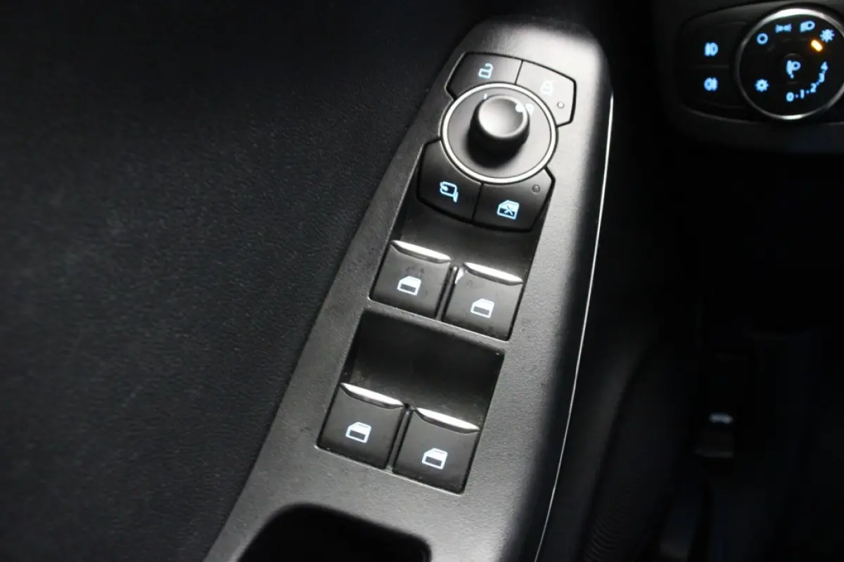 1.0 EcoBoost Titanium - Carplay, Navi, Cruise